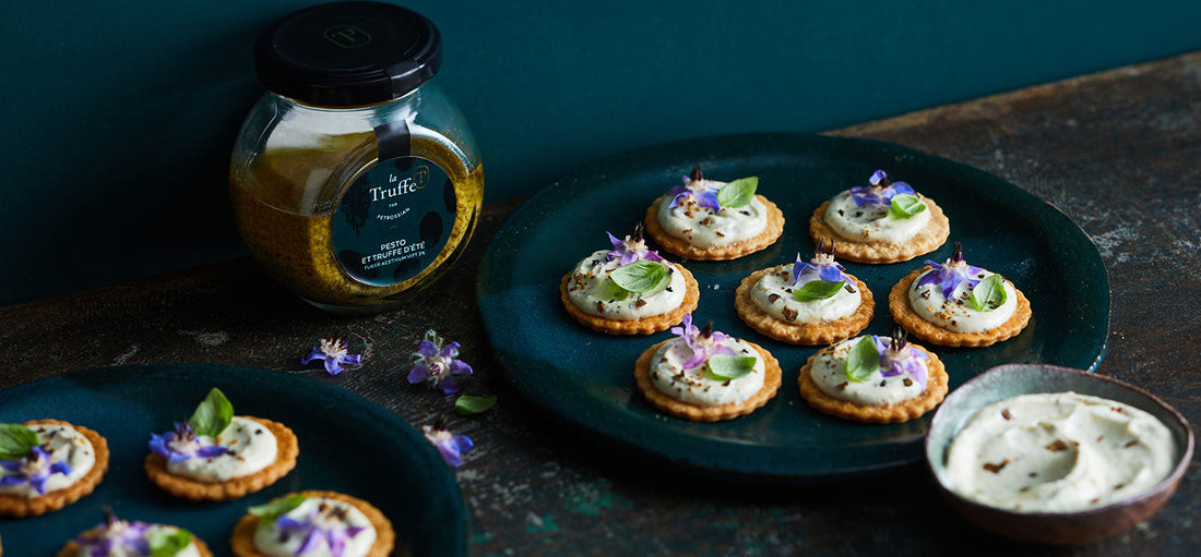 Sablés parmesan, crème au pesto de truffe