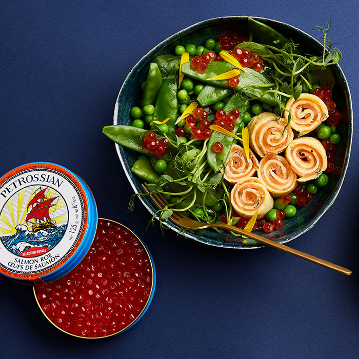Bowl de printemps au saumon fumé et œufs de saumon