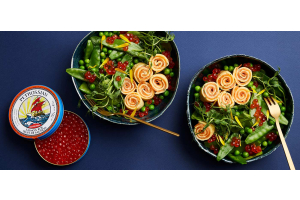 Spring bowl with smoked salmon and salmon roe