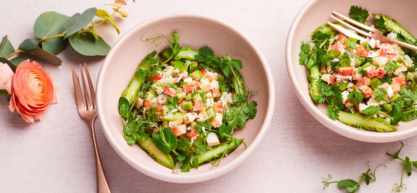 Tartara di asparagi, granchio reale e pompelmo 