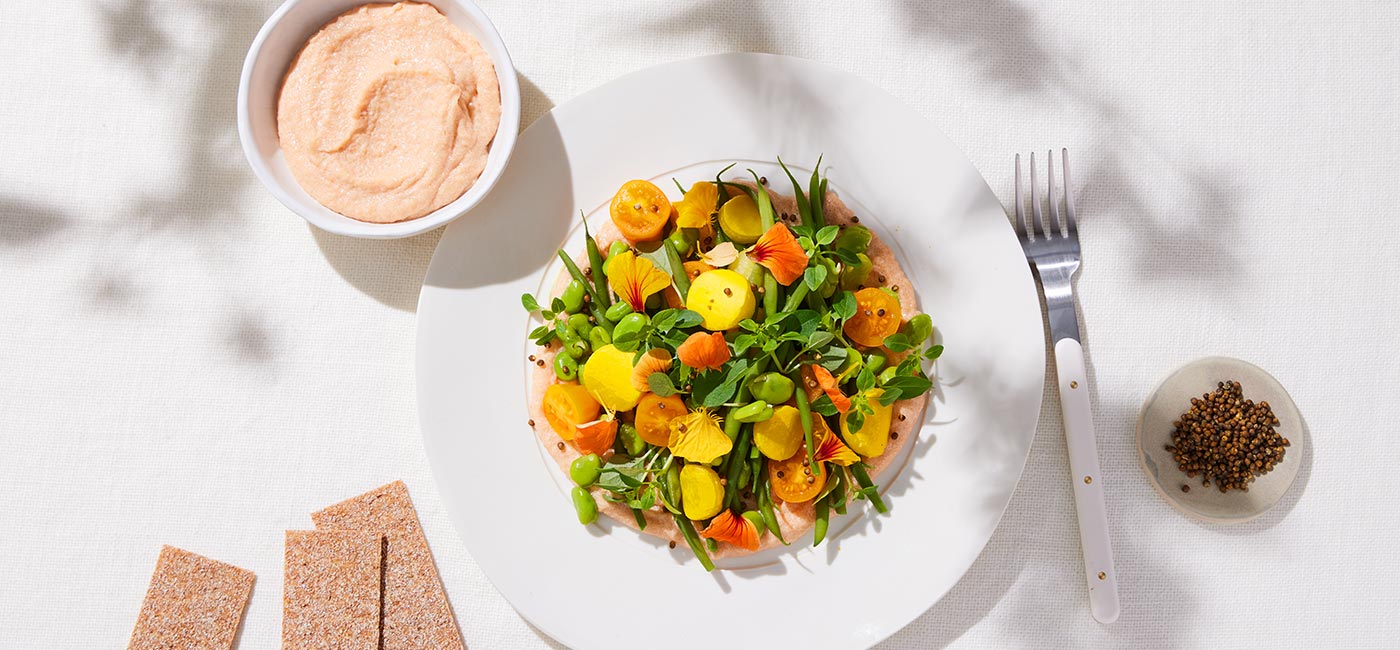 Assiette de légumes et tarama au Maviar 1950®